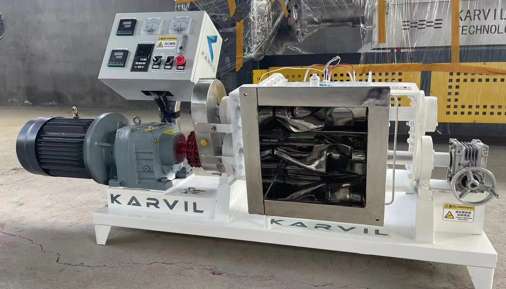 Retour d'expérience du mélangeur Sigma pour le mélange d'adhésifs