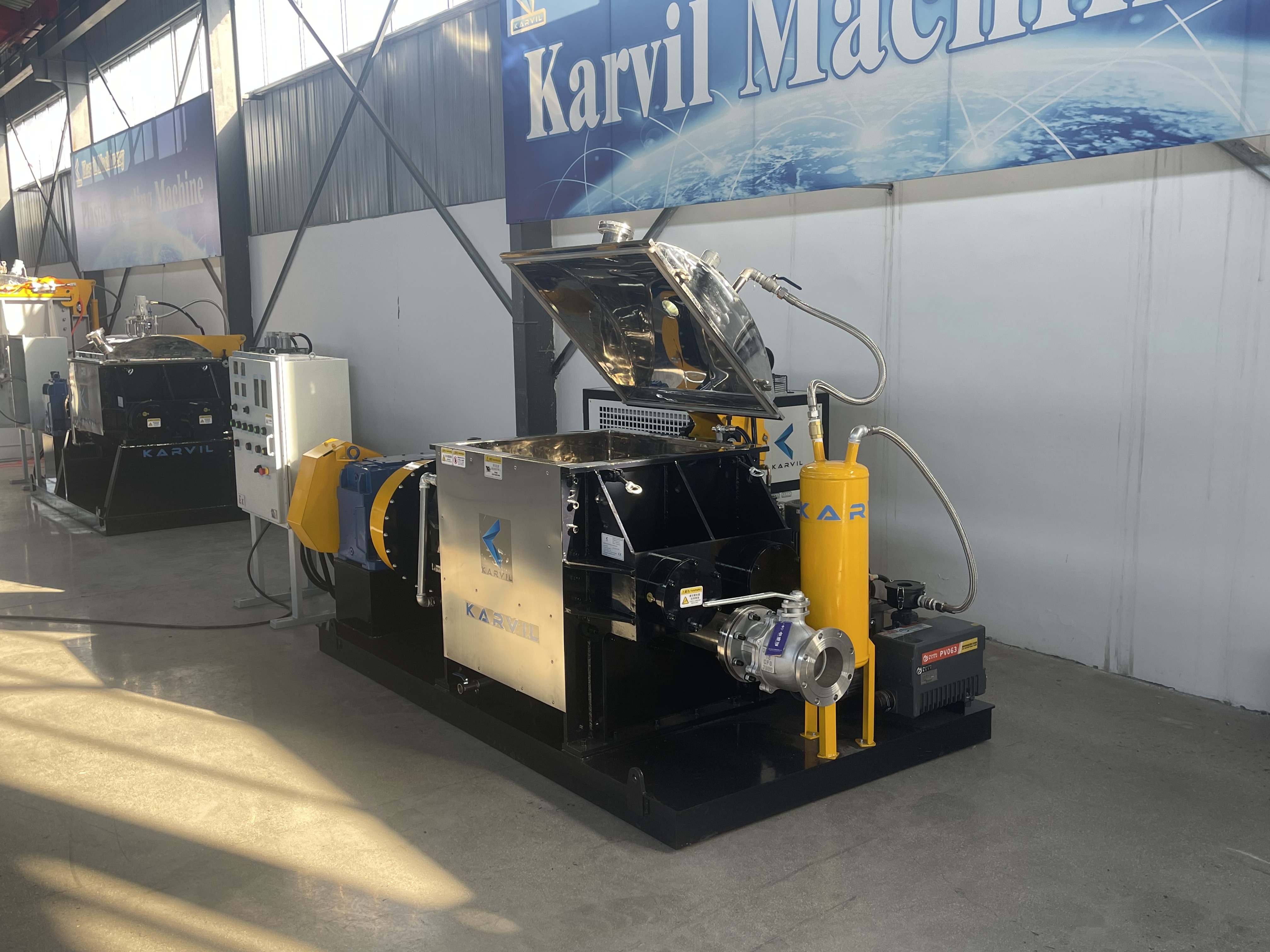 Explosion-Proof-Vacuum-Kneader-Mixer-with Chiller (2).jpg